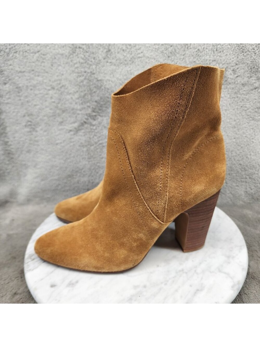 Vince Camuto Shoes Womens Size 7.5 Creestal Brown Suede Ankle Boots *Read*